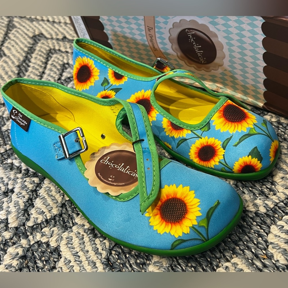 Hot Chocolate “Sunflower” women’s Mary Jane flats, size 7